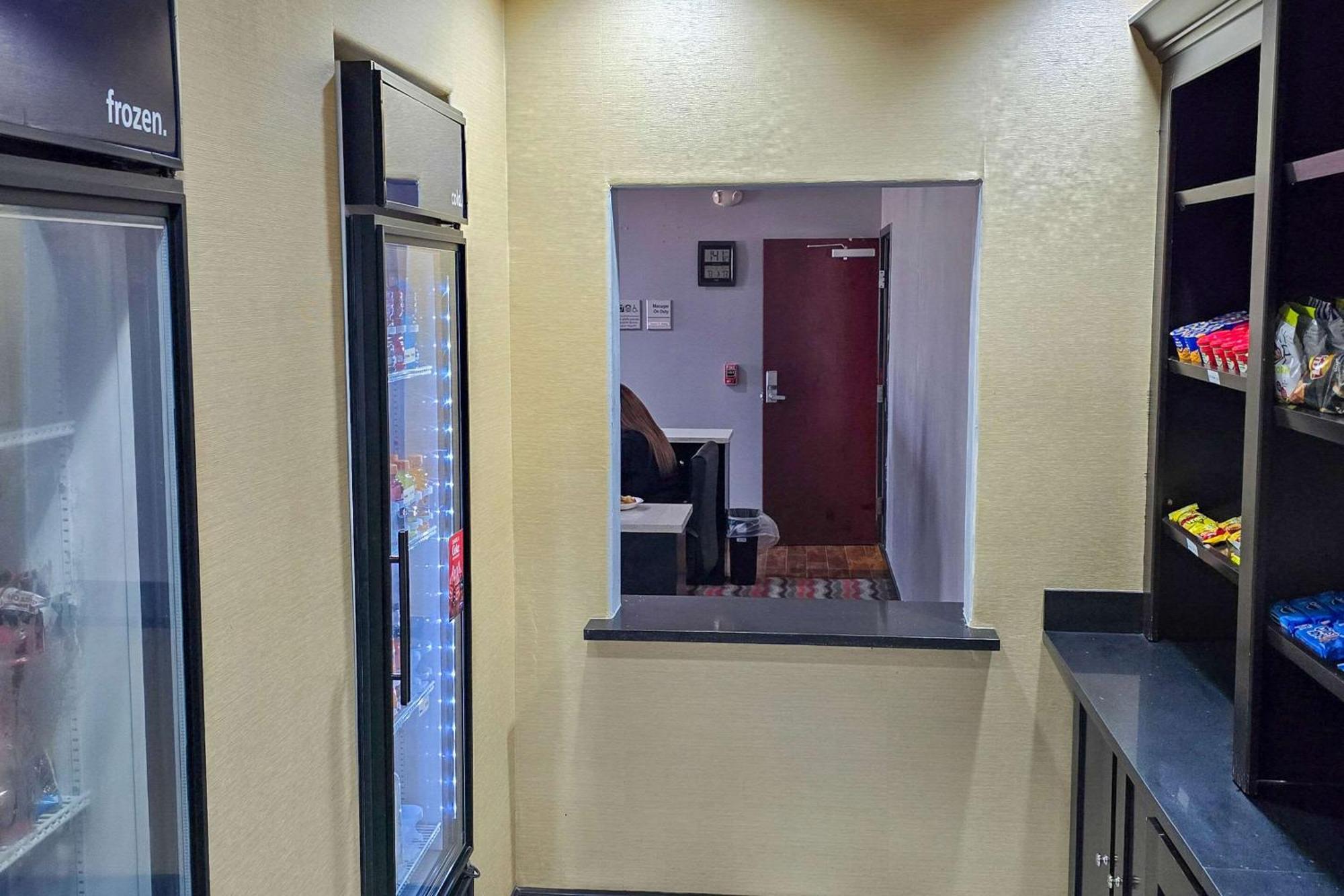 Quality Inn & Suites Pearsall Εξωτερικό φωτογραφία