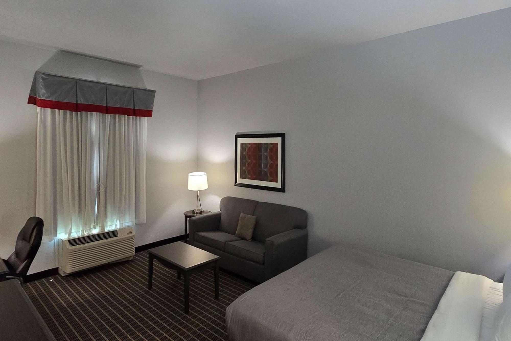 Quality Inn & Suites Pearsall Εξωτερικό φωτογραφία